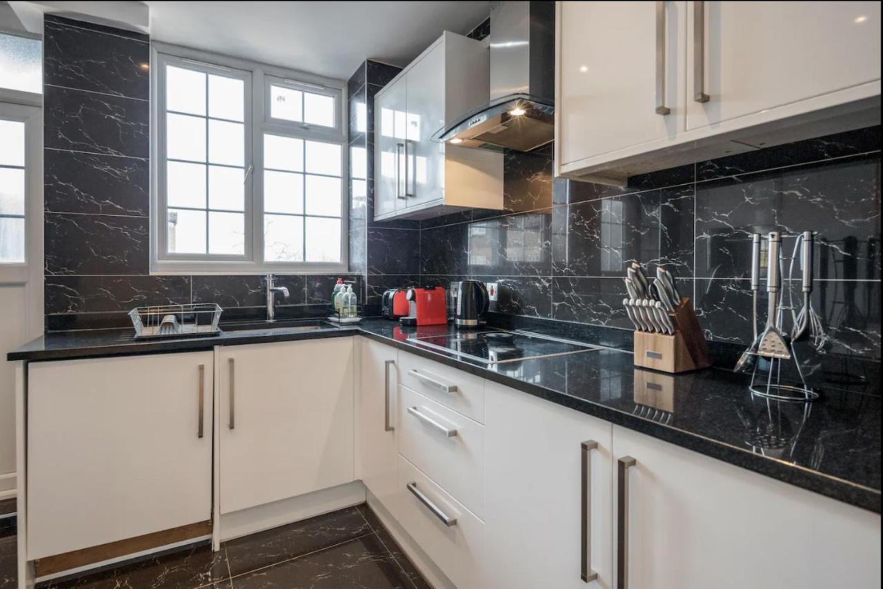 Hyde Park, Oxford St - 2 Bed, 3bath - Lift Apartament *